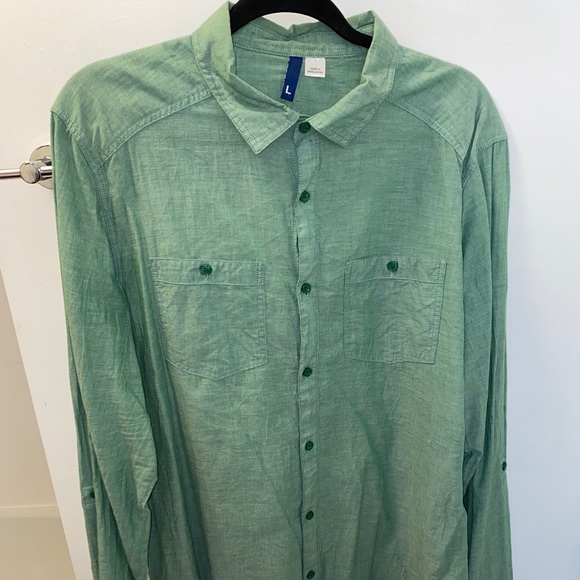 Men’s Large Green button up long sleeve shirt. - Picture 1 of 4